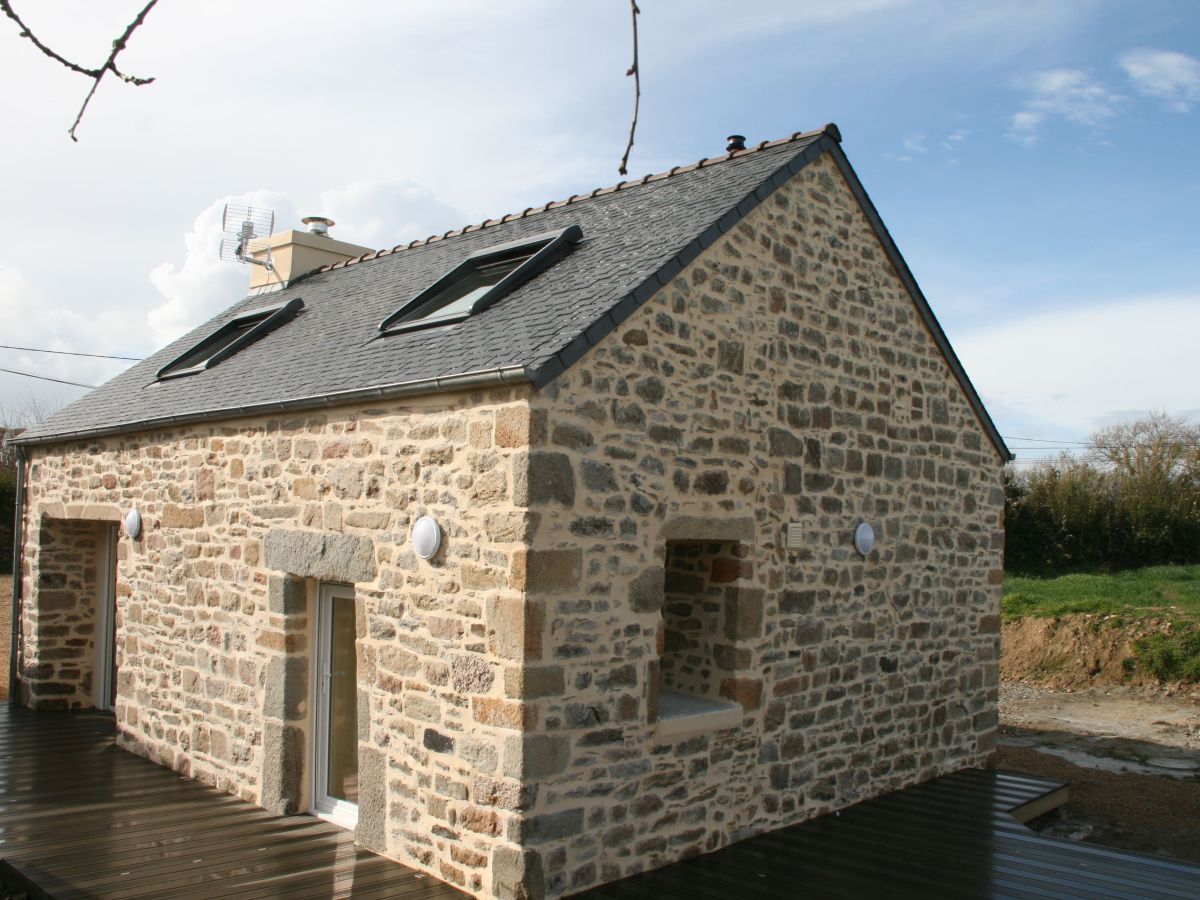 Rénovation d'une maison en pierres à lannilis